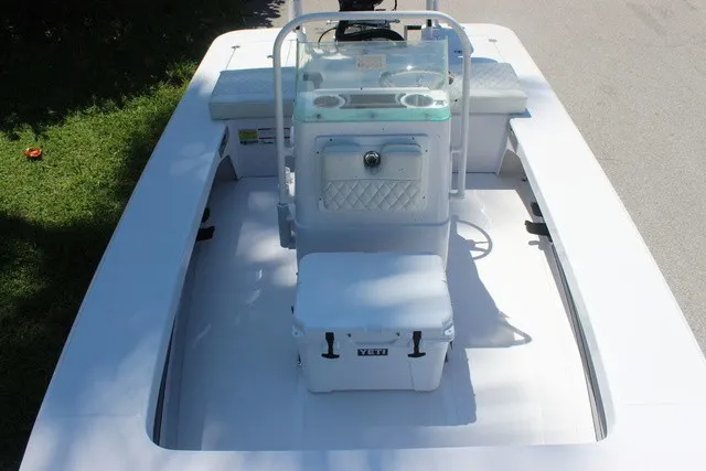 Slide: The Image of Action Craft 17 Flyfisher 2027 - 9