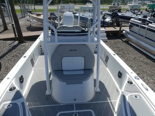Slide: The Image of Sea Pro 248 Bay 2017 - 16