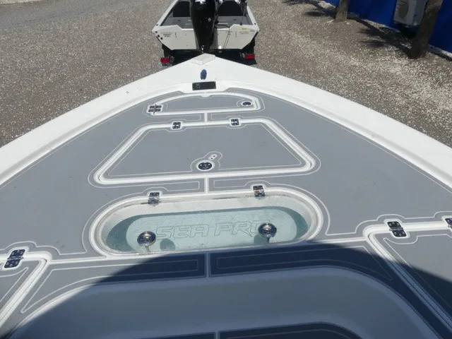 Slide: The Image of Sea Pro 248 Bay 2017 - 23