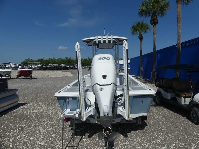 Slide: The Image of Sea Pro 248 Bay 2017 - 6