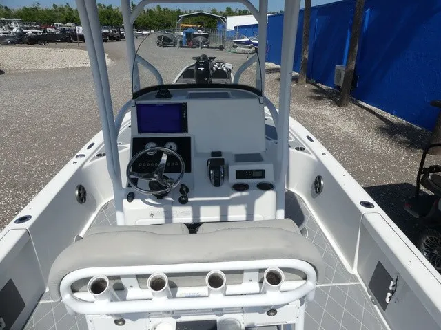 Slide: The Image of Sea Pro 248 Bay 2017 - 12