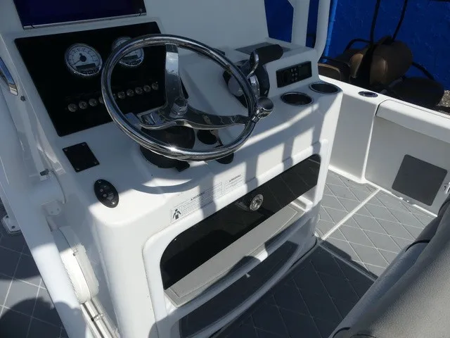 Slide: The Image of Sea Pro 248 Bay 2017 - 14
