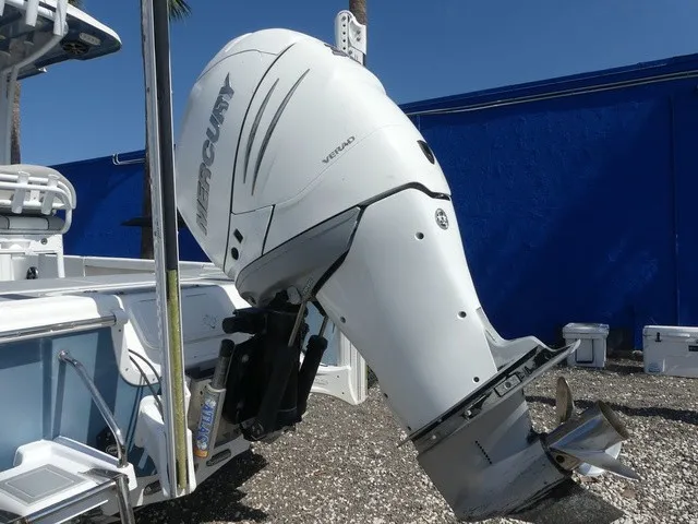 Slide: The Image of Sea Pro 248 Bay 2017 - 10
