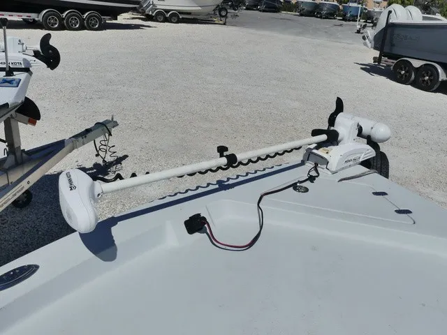 Slide: The Image of Blazer Bay 2220 Fisherman 2021 - 11