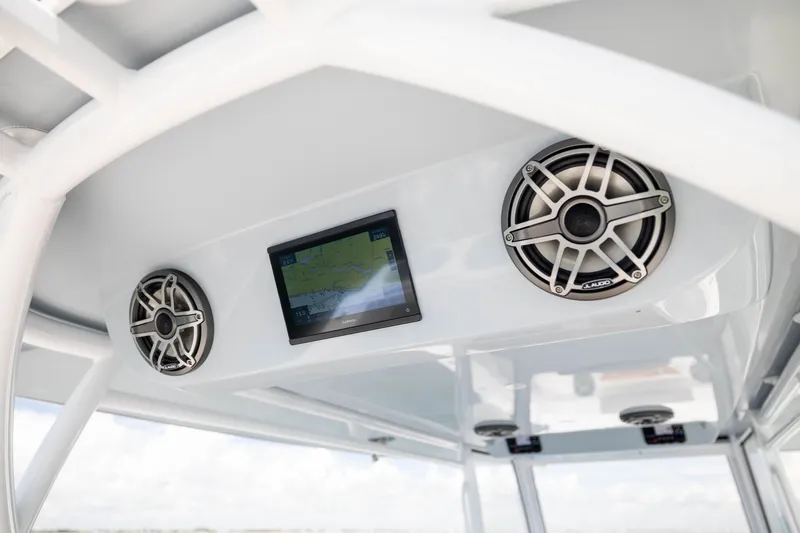 Slide: The Image of 2026 Front Runner 43 Catamaran dashboard with speakers and navigation display. - 39