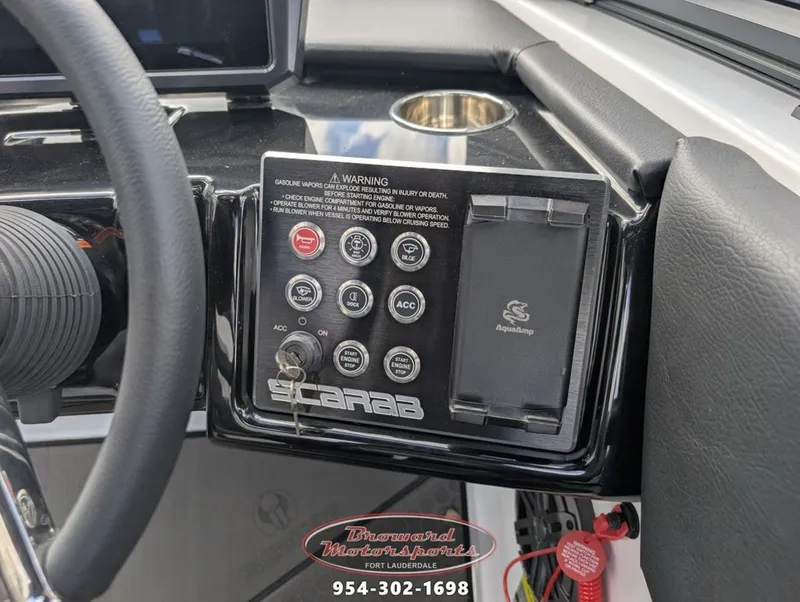 Slide: The Image of Scarab 235 LX Wake 2026 - 24