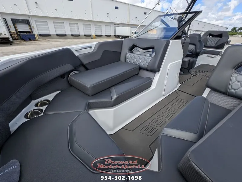 Slide: The Image of Scarab 235 LX Wake 2026 - 39