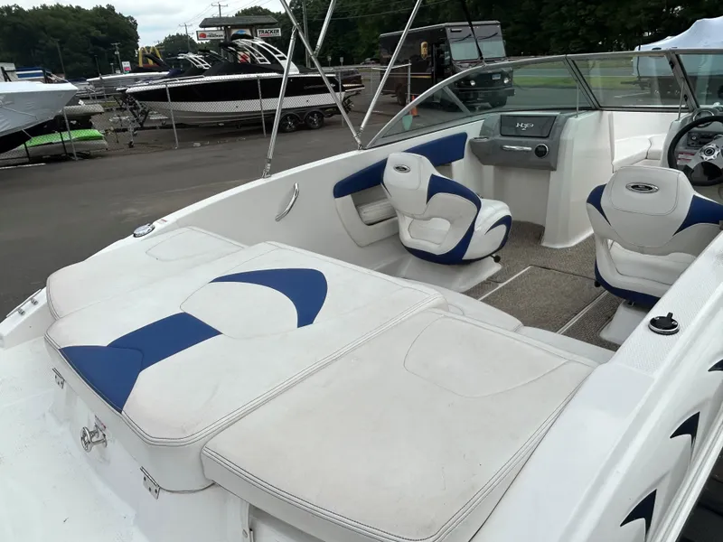 Slide: The Image of Chaparral 19 H2O Sport 2012 - 5