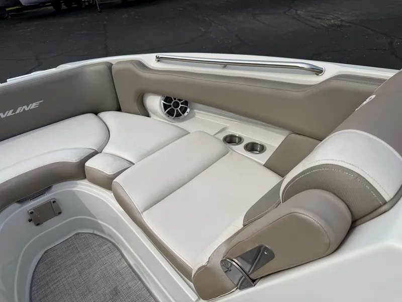 Slide: The Image of Crownline Boats Eclipse E255 XS 2022 - 9