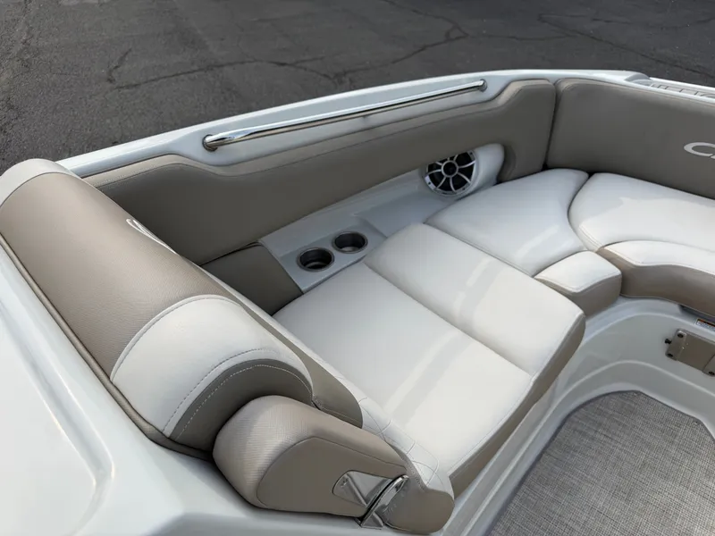 Slide: The Image of Crownline Boats Eclipse E255 XS 2022 - 8