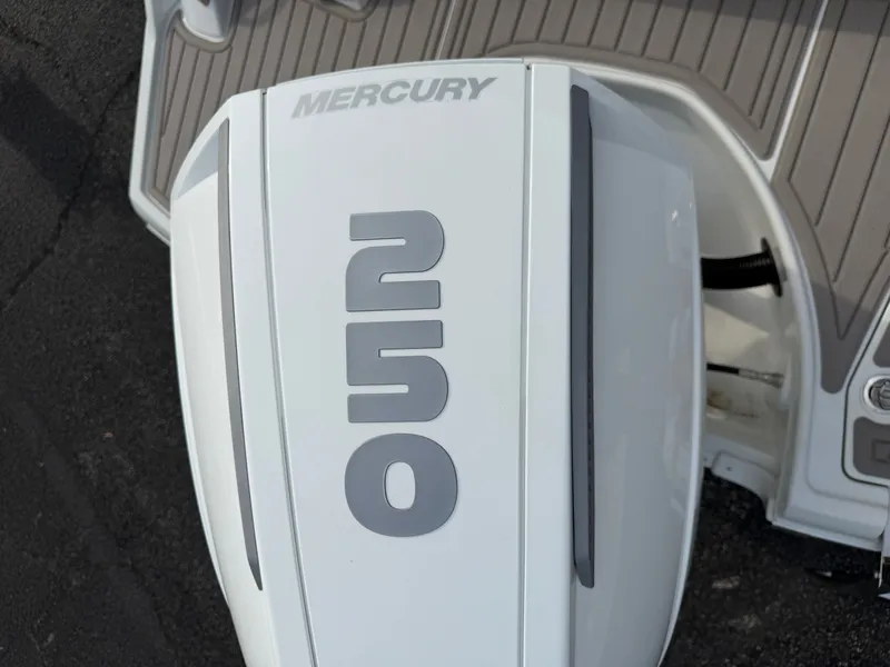 Slide: The Image of Crownline Boats Eclipse E255 XS 2022 - 26