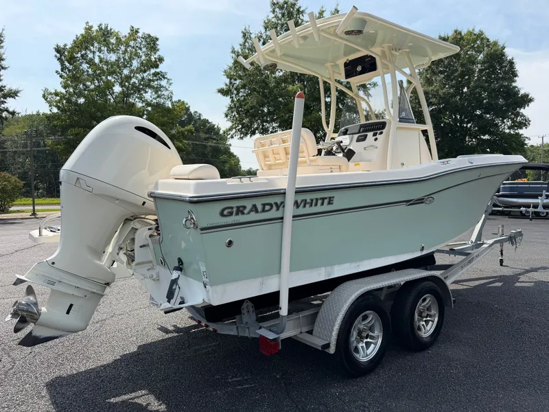 Slide: The Image of Grady-White Fisherman 209 2017 - 3