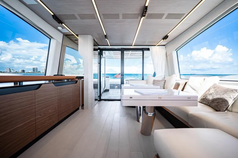 Slide: The Image of Azimut S7 2024 - 30