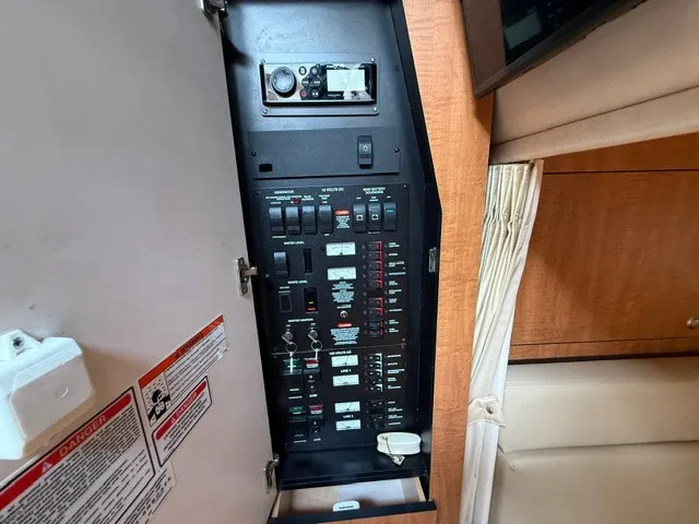 Slide: The Image of Sea Ray 340 Sundancer 2006 - 17