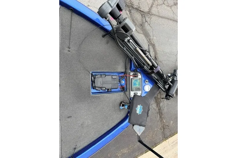 Slide: The Image of 2014 Skeeter TZX195 boat deck with trolling motor and electronic equipment. - 7