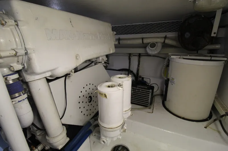 Slide: The Image of Viking 50 Convertible 1995 - 83