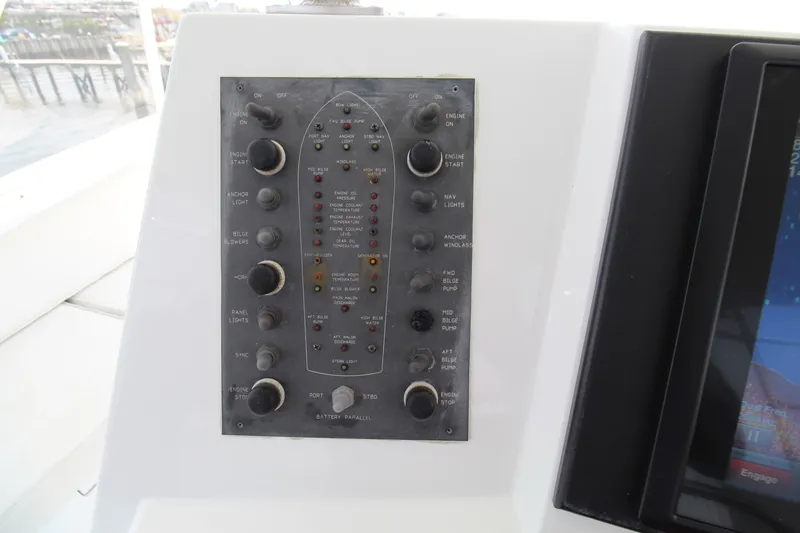 Slide: The Image of Viking 50 Convertible 1995 - 16