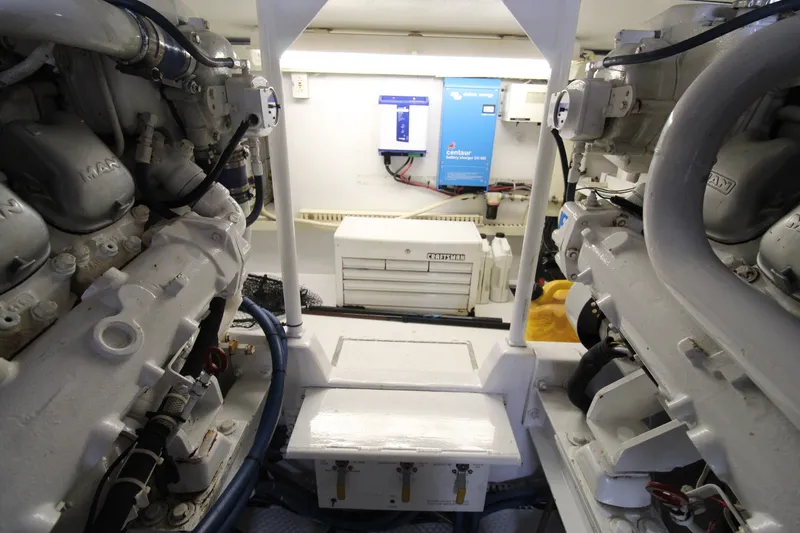 Slide: The Image of Viking 50 Convertible 1995 - 76