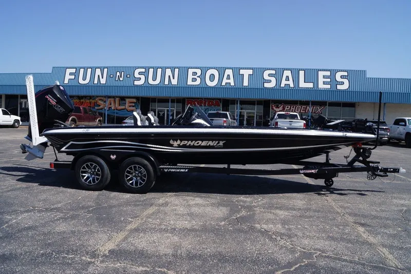 The Image of 2027 Phoenix 21 XE boat at Fun-N-Sun Boat Sales dealership. - 1