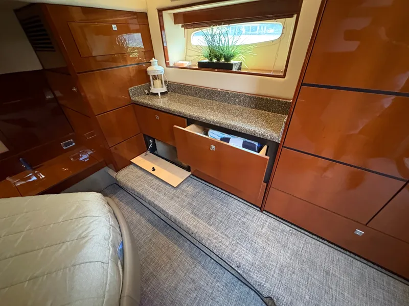 Slide: The Image of Sea Ray 47 Sedan Bridge 2008 - 77