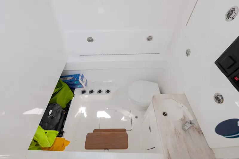 Slide: The Image of Valhalla Boatworks V-37 2022 - 18