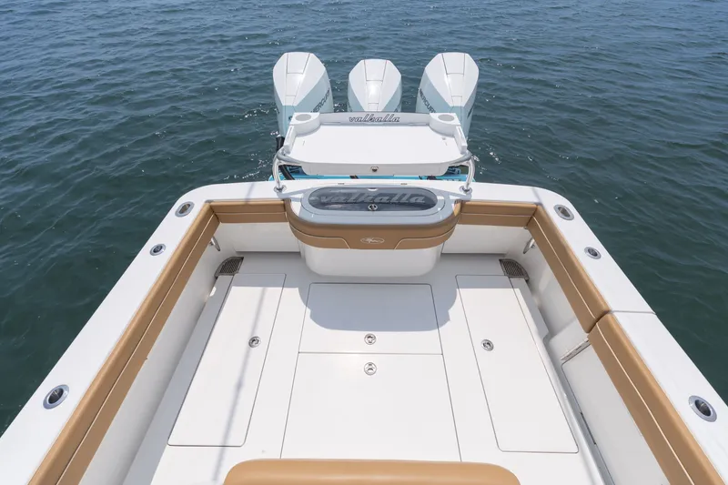 Slide: The Image of Valhalla Boatworks V-37 2022 - 37