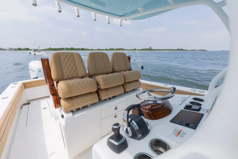 Slide: The Image of Valhalla Boatworks V-37 2022 - 30