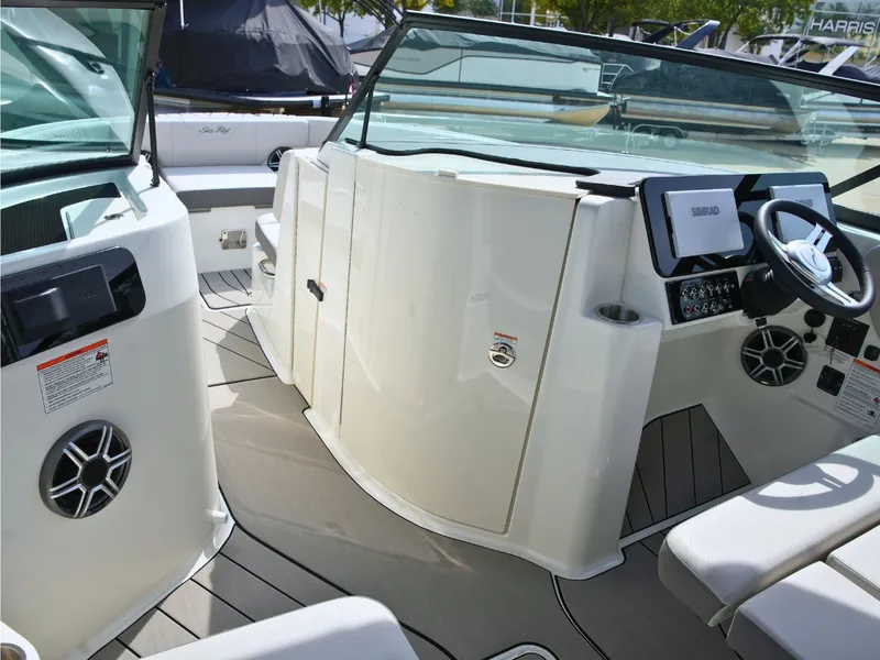 Slide: The Image of Sea Ray SDX 250 Surf 2027 - 34