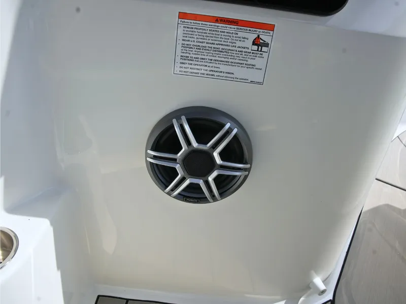 Slide: The Image of Sea Ray SDX 250 Surf 2027 - 31