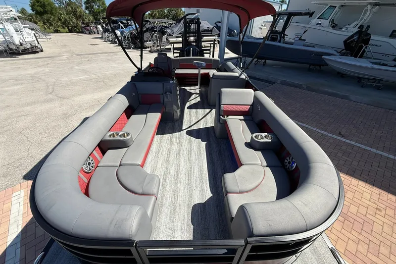 Slide: The Image of 2020 Bennington SXP 25 SSBXP pontoon boat with spacious seating and modern design. - 30