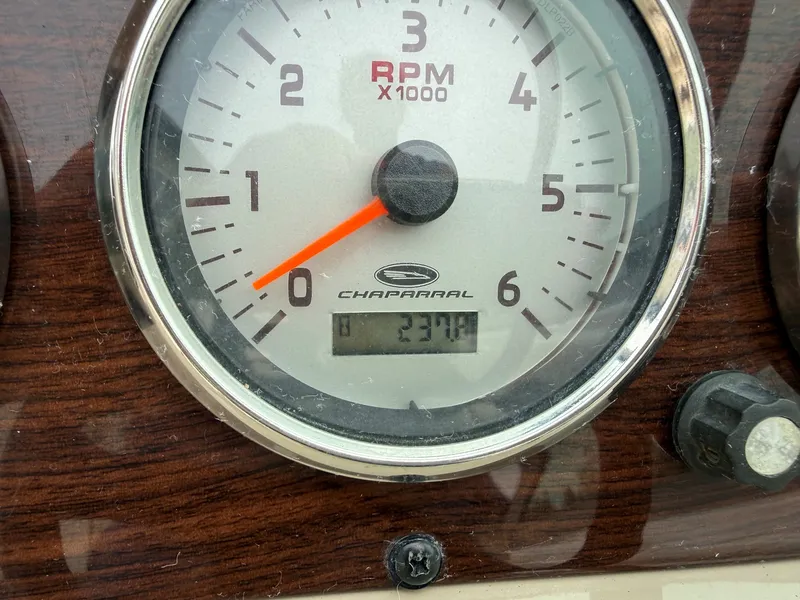 Slide: The Image of Tachometer of a 2006 Chaparral SSi 256, displaying 237.8 hours. - 40
