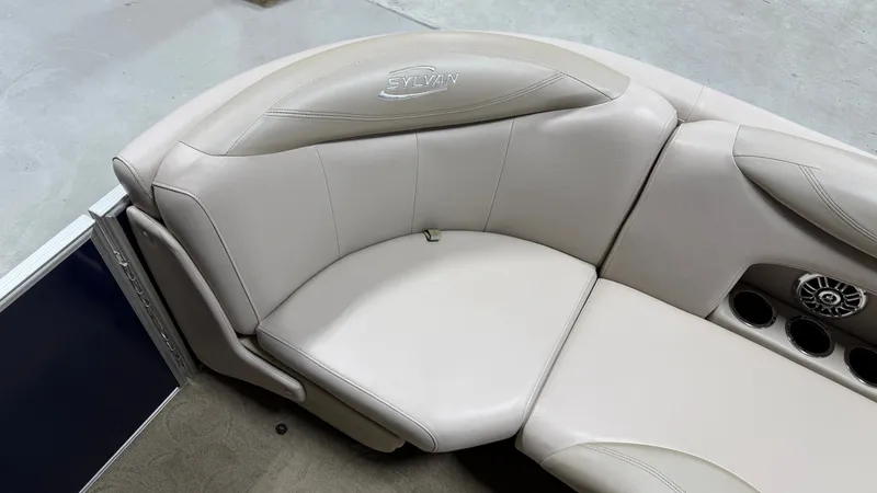 Slide: The Image of Sylvan Mirage 8520 2014 - 10