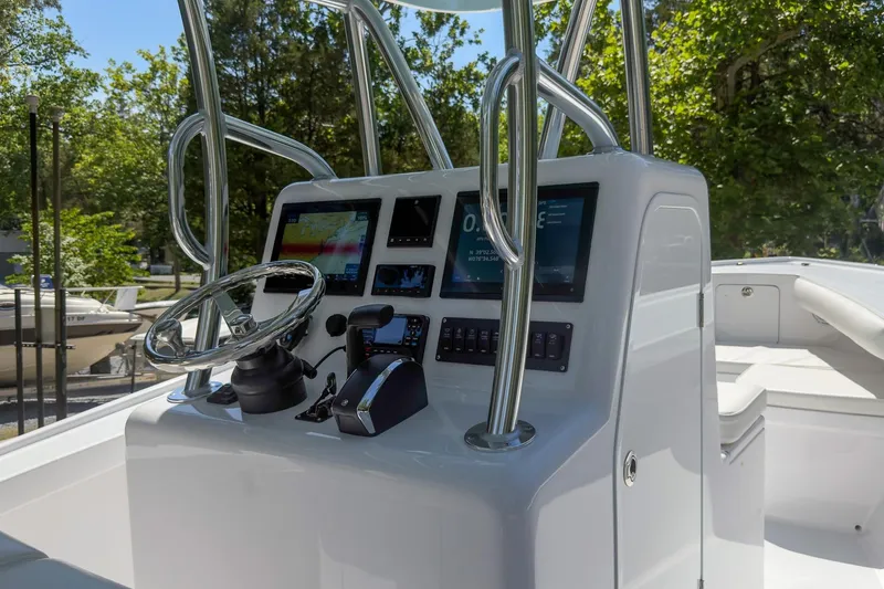 Slide: The Image of Modern Weaver 25 boat console with advanced navigation system, 2025 model. - 5
