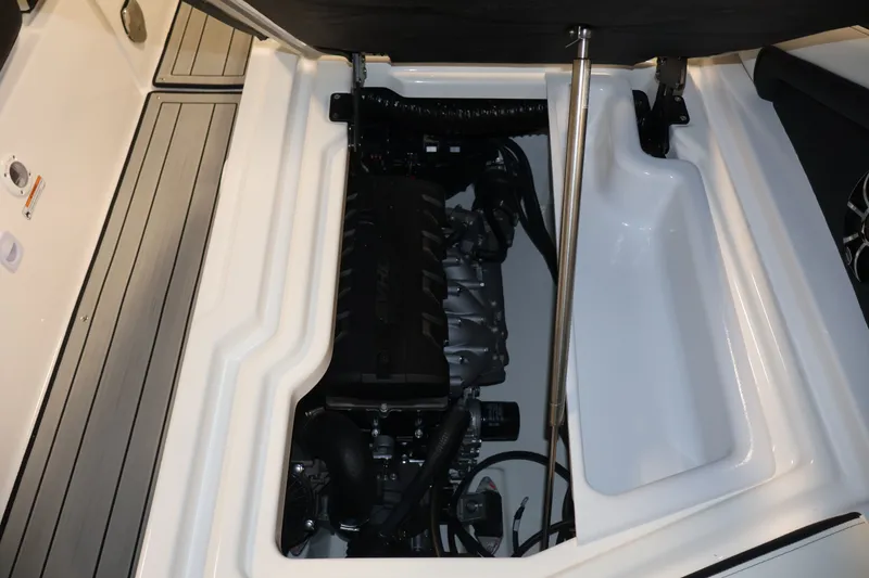 Slide: The Image of Engine compartment of 2026 Yamaha Boats 275SE, showcasing sleek design and advanced engineering. - 36