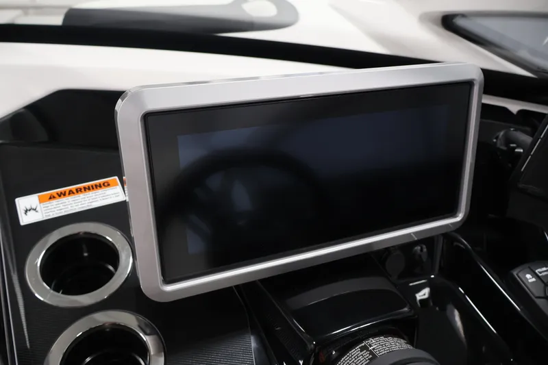 Slide: The Image of Dashboard of 2026 Yamaha Boats 275SE featuring a sleek touchscreen display. - 20
