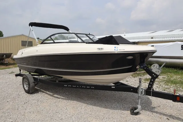 The Image of Bayliner VR4 2021 - 1
