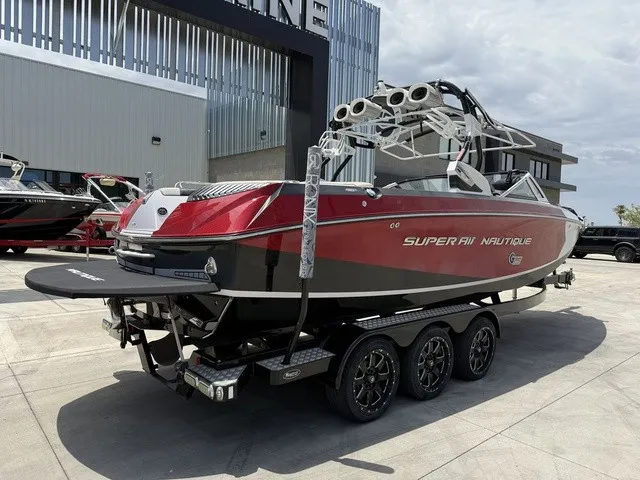 Slide: The Image of Nautique G25 2013 - 8