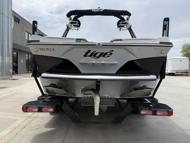 Slide: The Image of Tigé 20RZX 2020 - 8