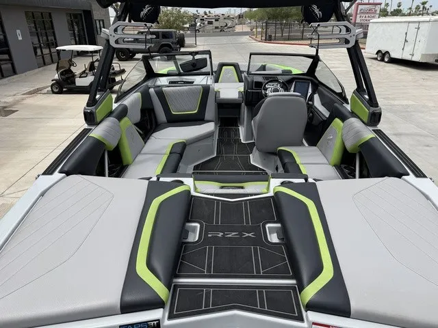 Slide: The Image of Tigé 20RZX 2020 - 9