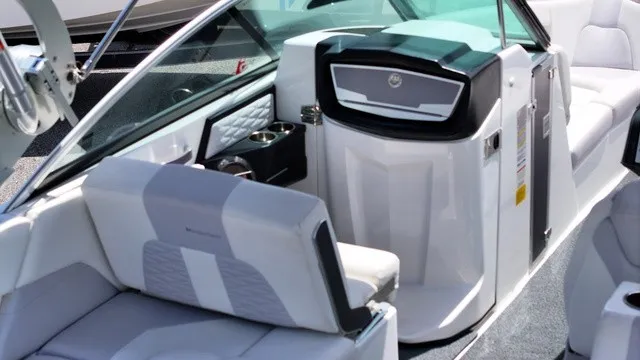 Slide: The Image of MasterCraft X26 2019 - 9
