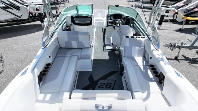 Slide: The Image of MasterCraft X26 2019 - 7