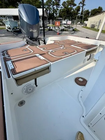 Slide: The Image of Sea Hunt BX 25 BR 2017 - 9
