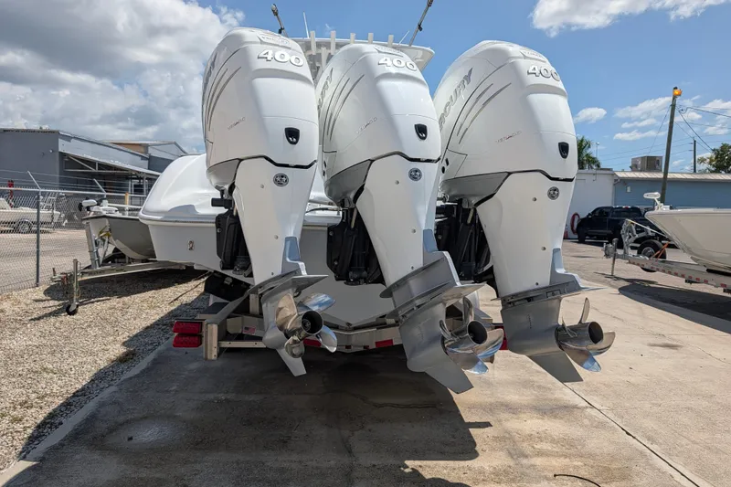 Slide: The Image of 2022 Yellowfin 36 Offshore boat with triple Mercury 400 outboard engines. - 6