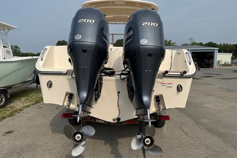 Slide: The Image of 2020 Grady-White Freedom 275 boat with twin Yamaha 200 engines, rear view. - 3