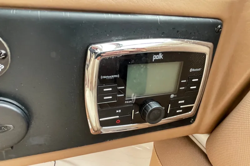 Slide: The Image of Polk audio system - 11