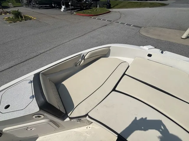 Slide: The Image of Stingray 206CC W/ Suzuki 150 HP - 4-Stroke Engine 2017 - 47