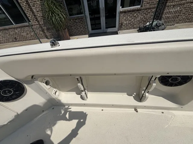 Slide: The Image of Stingray 206CC W/ Suzuki 150 HP - 4-Stroke Engine 2017 - 36