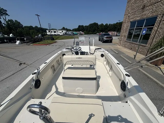 Slide: The Image of Stingray 206CC W/ Suzuki 150 HP - 4-Stroke Engine 2017 - 19