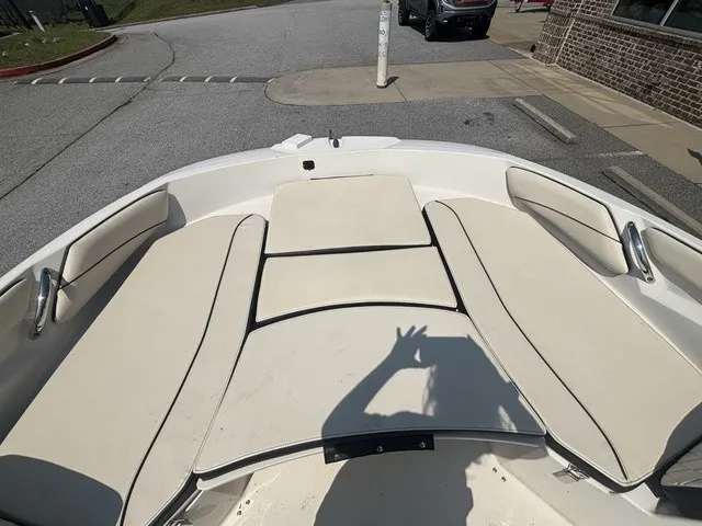 Slide: The Image of Stingray 206CC W/ Suzuki 150 HP - 4-Stroke Engine 2017 - 45