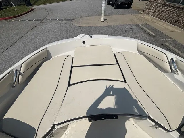 Slide: The Image of Stingray 206CC W/ Suzuki 150 HP - 4-Stroke Engine 2017 - 46